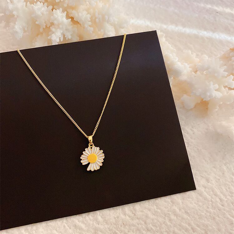 Kalung Rantai Klavikula Hias Liontin Bunga Daisy Mawar Kupu-Kupu Bahan Logam Untuk Wanita Butterfly