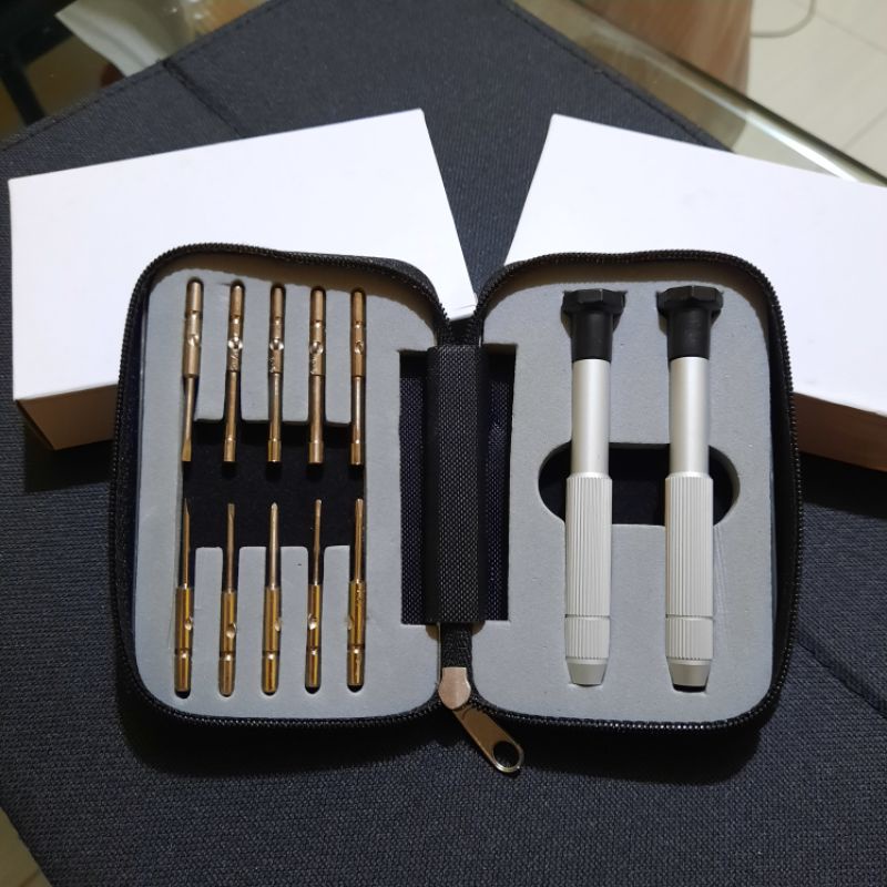 obeng serbaguna service kacamata/elektronik model dompet