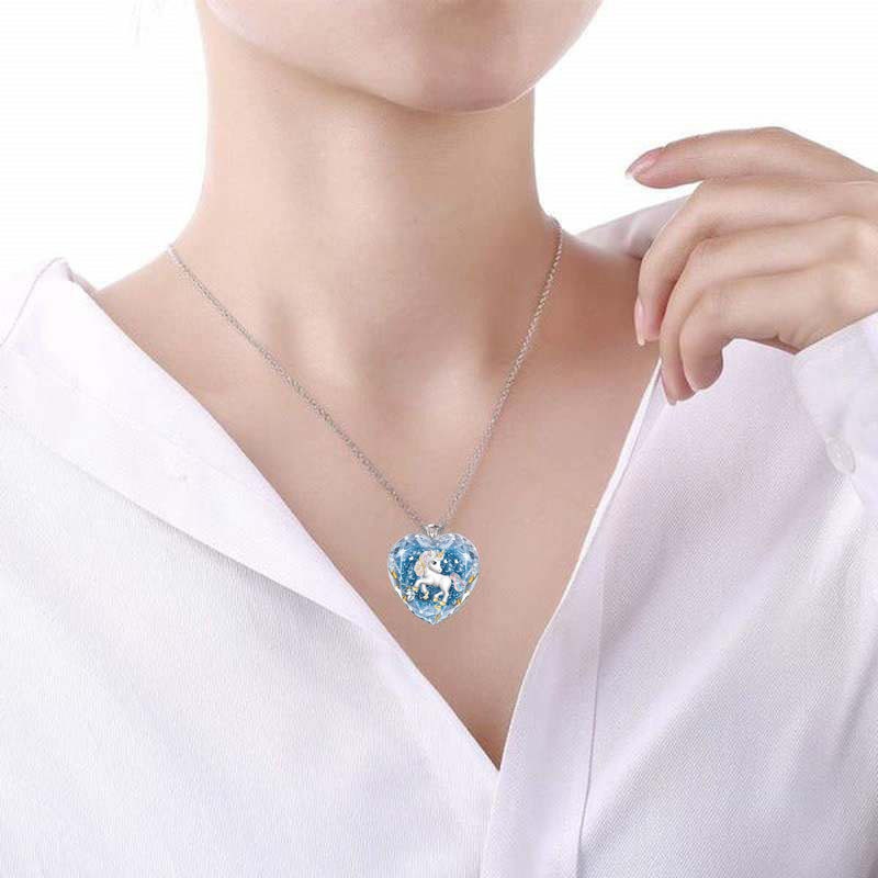 Kalung Dengan Liontin Unicorn Aksen Kristal Warna Biru Untuk Wanita