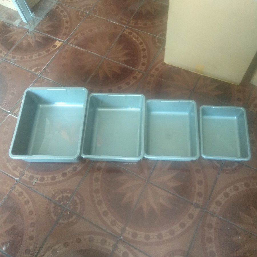 Litter Box Kecil Sedang Besar Tantos / Bak Pasir Kucing Tebal / Baki Segi Korea Multifungsi / Baskom Plastik