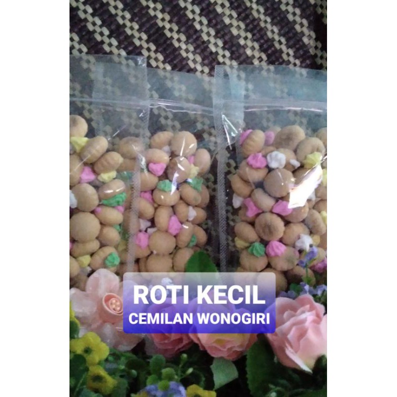 

ROTI KECIL/CEMILAN WONOGIRI/55GR