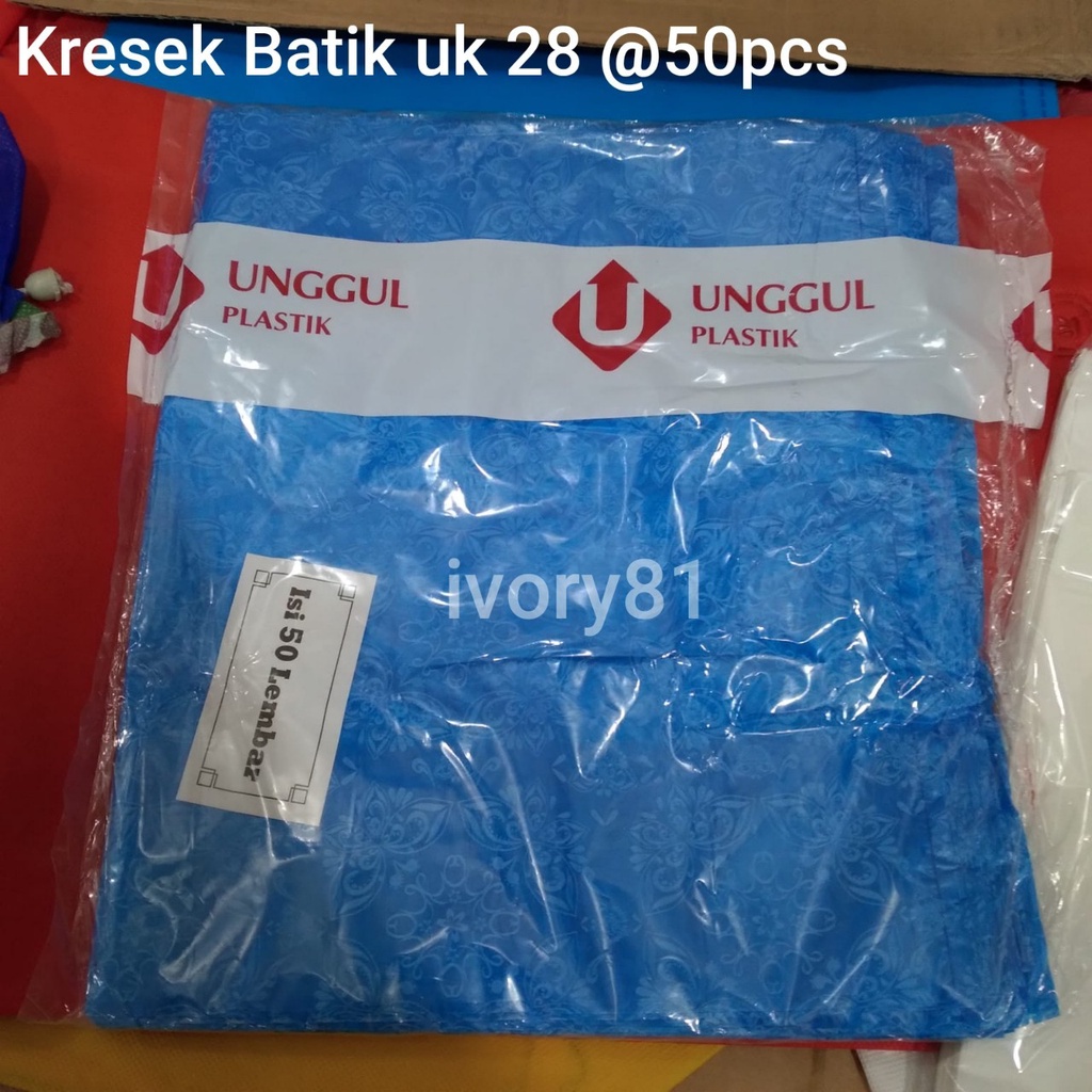 kresek batik uk 28 / kresek putih polos 28 kresek batik uk 32 / kresek hajatan