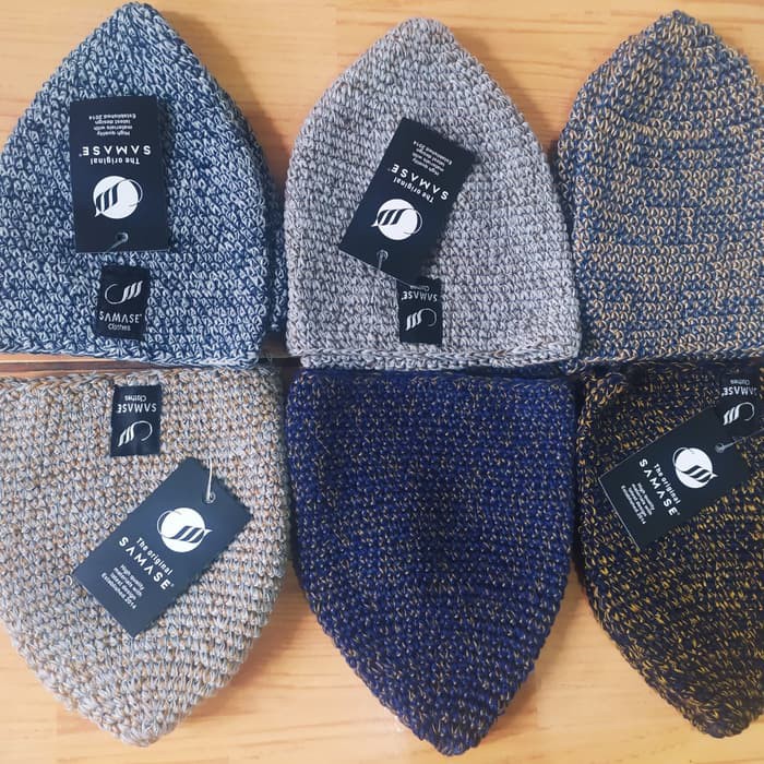 Peci Rajut Tebal Kerap Samase