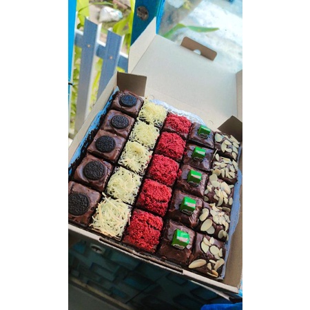 

Brownies shiny bites uk20x20