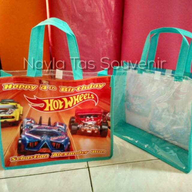 

Tas souvenir ultah kombinasi mika hot wheels