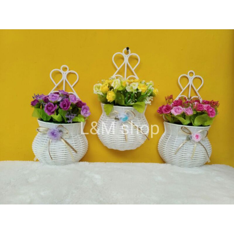 BUNGA HIAS POT DINDING ROTAN