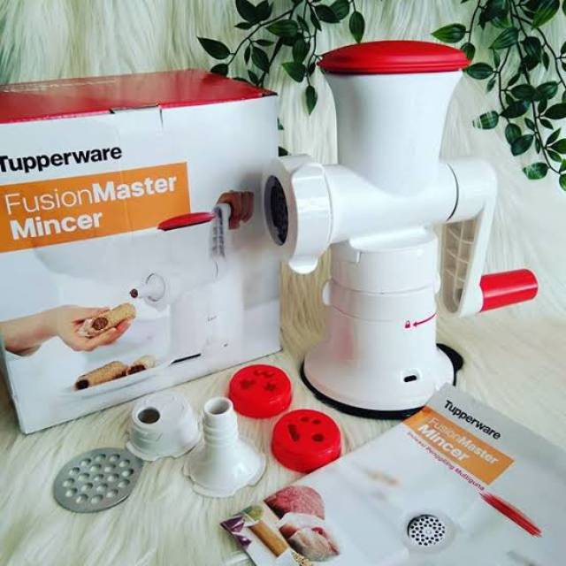 Fusion Master Mincer Tupperware