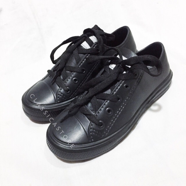 KOMIN sepatu hitam Shopee Indonesia KOMIN sepatu hitam Shopee Indonesia