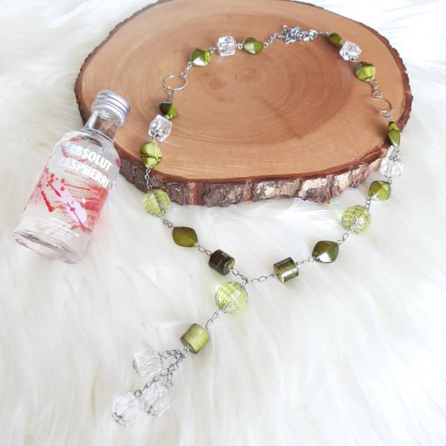 Kalung etnik kristal batu-batuan mutiara warna hijau hitam aksesoris hijab wanita