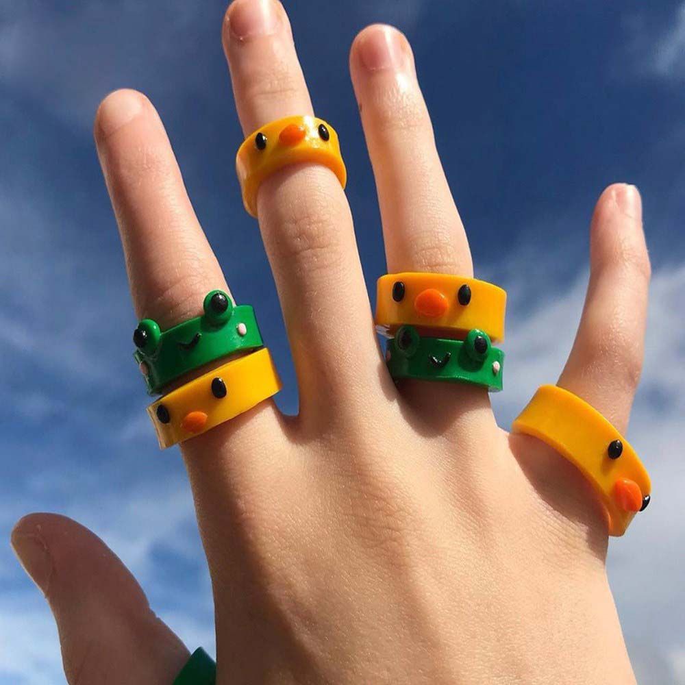 MXBEAUTY Geometric Resin Ring Trend Acrylic Frog Finger Rings Women Colorful Contrast Korean Personality Funny Chick Fashion Jewelry/Multicolor