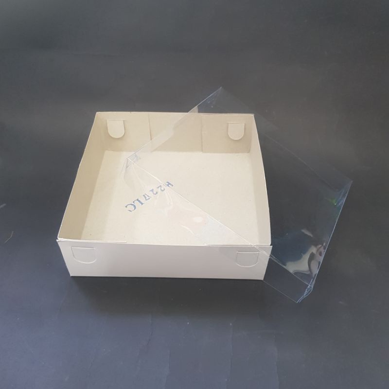 

DUS TUTUP FULL MIKA PUTIH 22X22X7