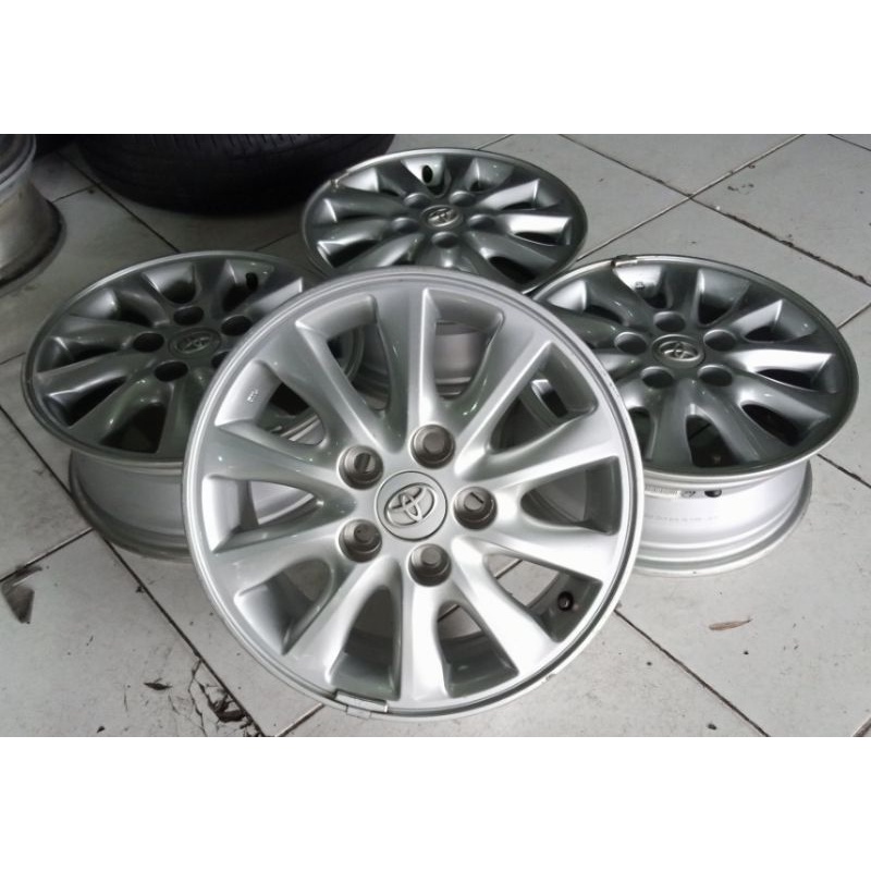 Velg Pelek Mobil Bekas Original copotan Toyota kijang Innova Luxury Ring 15x6 Pcd 5x114 et45 silver 