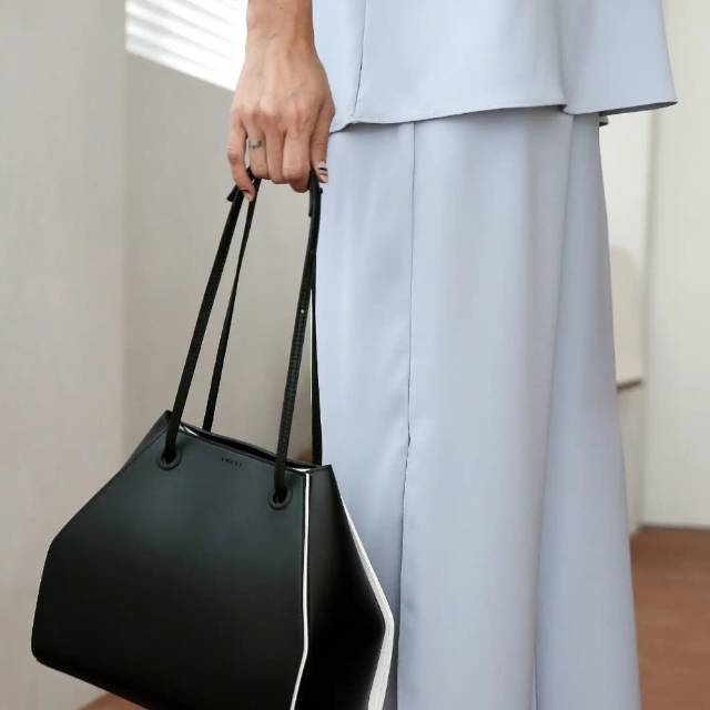 [READY] Kwani Radiance Bag White