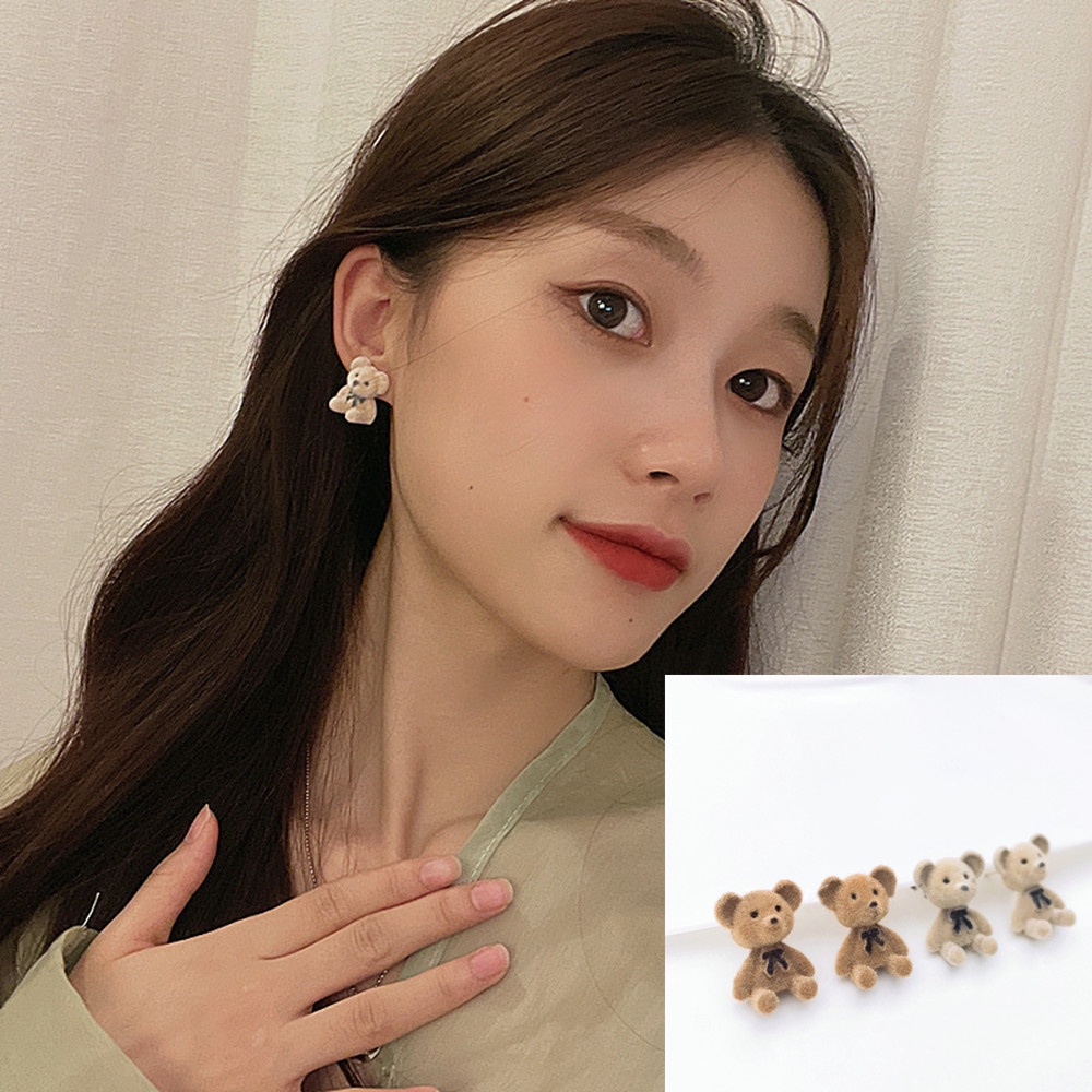 Anting Stud Jarum S925 Bentuk Kartun Beruang Bahan Plush Untuk Wanita