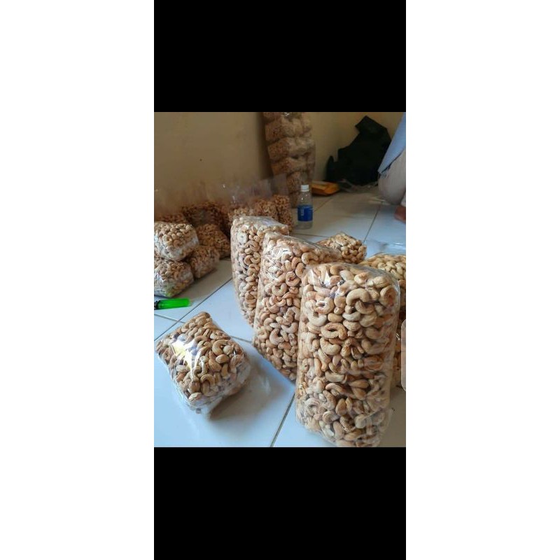 

kacang mete mentah 1kg utuh