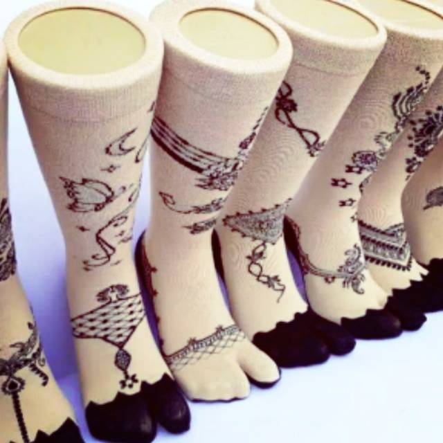 Kaus Kaki Jempol Muslimah Motif Telapak Hitam