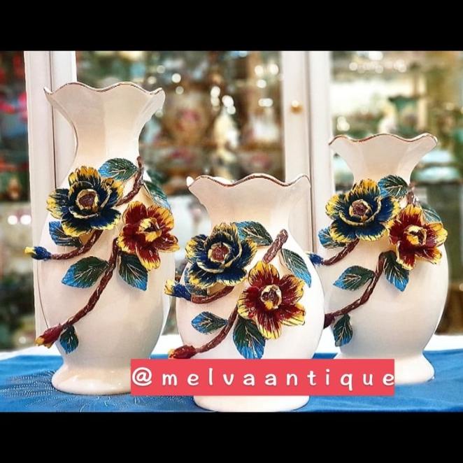 Pajangan Keramik/Keramik Capodimonte/Hiasan Keramik/ Pajangan Lemari