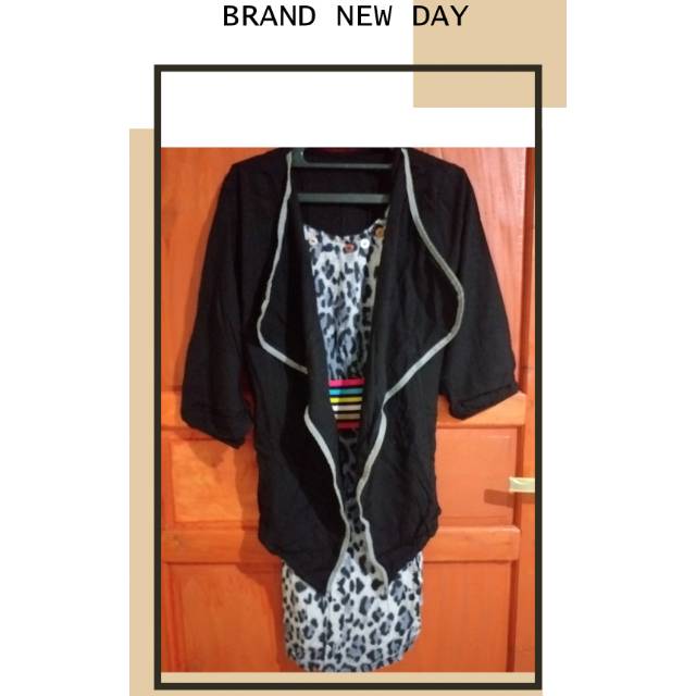 Baju wanita-blezer baju hitam motif macan