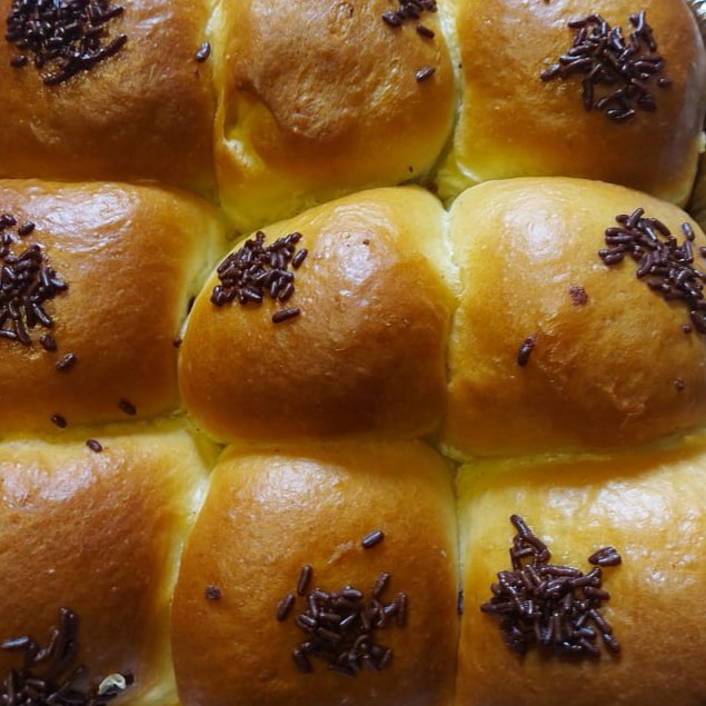 

BREADROLLS CHOCO ROTI SOBEK COKLAT ROTI EMPUK FLUFFY BREAD PREMIUM ROTI ENAK