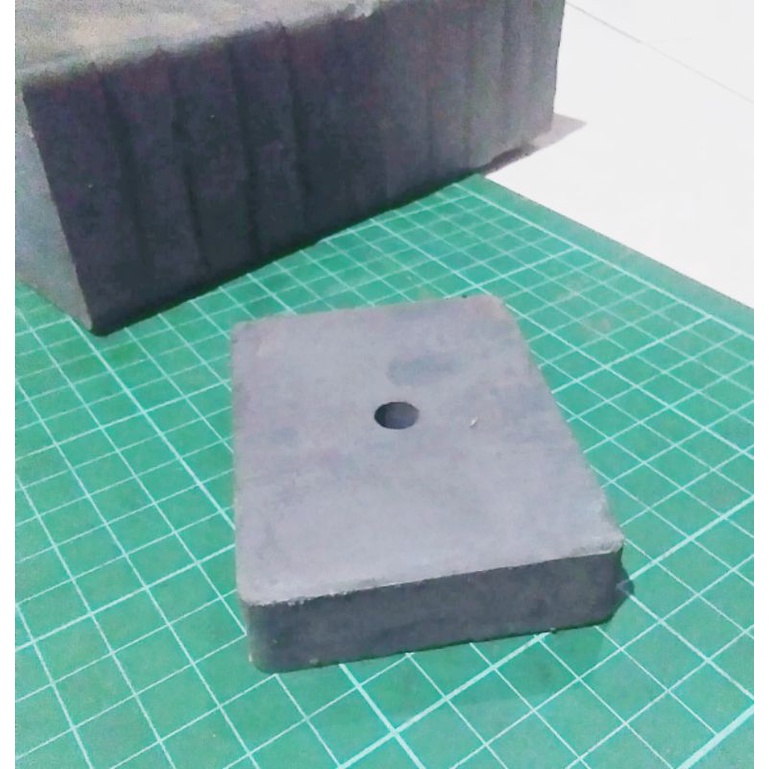 magnet ferrite kotak super lengket size 83×65×20mm