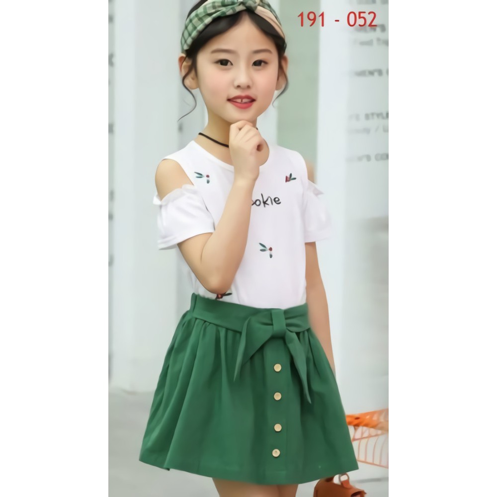 Baju Setelan Anak Usia 5 Tahun Kaos Casandra Warna Putih Rok Hijau Botol