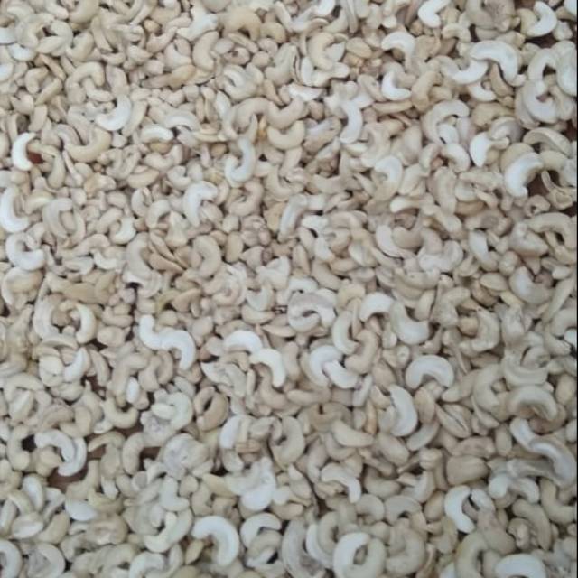 

KACANG MEDE REMUKAN METE BELAH PATAH 500 gram