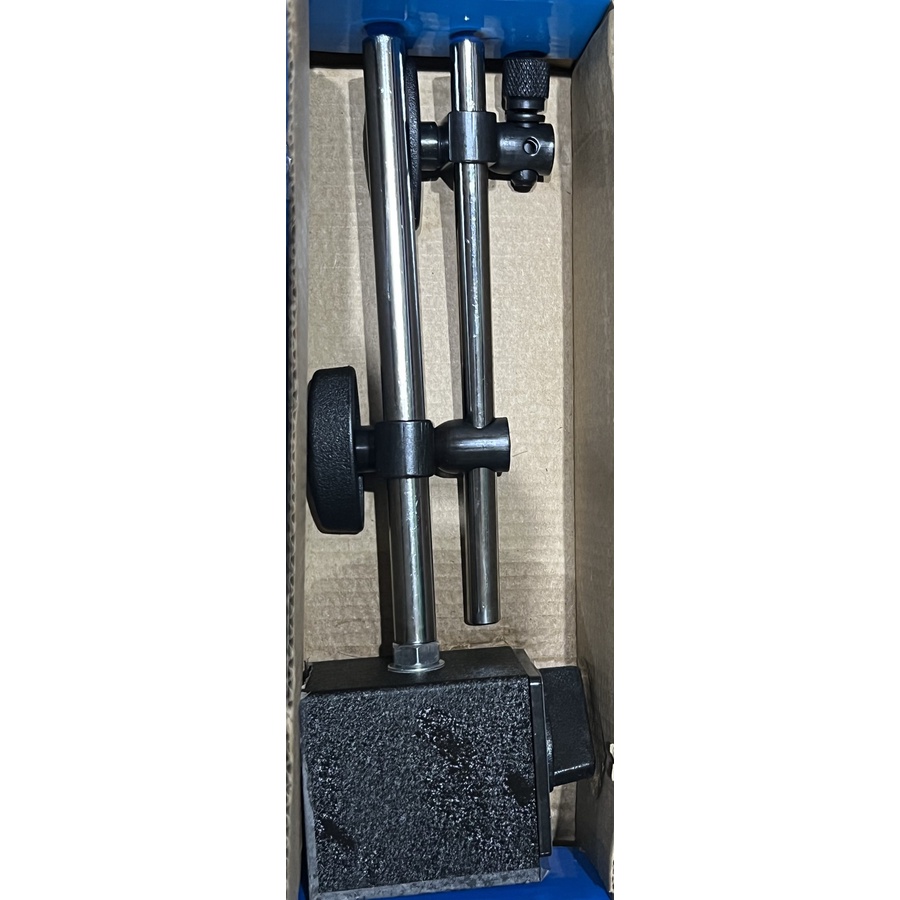 Magnetic base