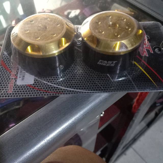 Tutup Shock R15v3 &amp; Xabre cover shock r15 v3