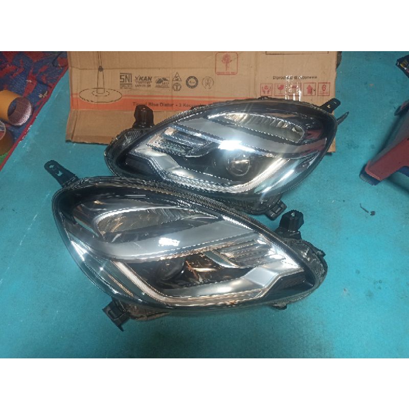 Headlamp headlight lampu depan mobilio rs brio rs 2015 2016 2017