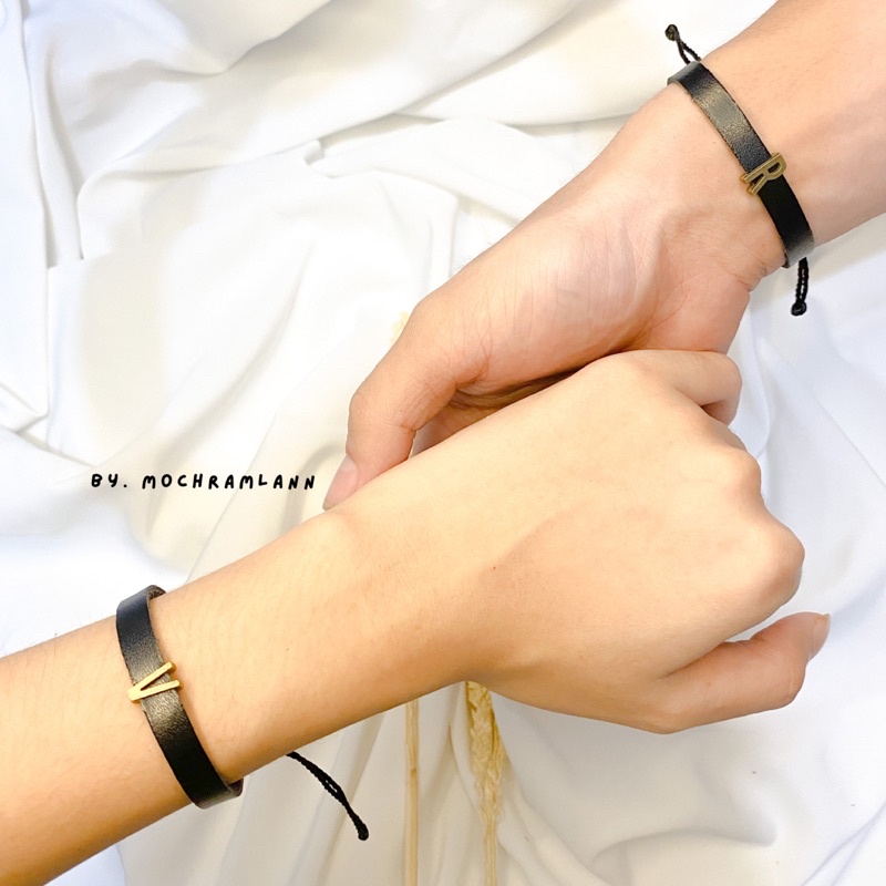 GELANG INISIAL BRONZE TALI KULIT SINTETIS / GELANG INISIAL HURUF / GELANG TALI INISIAL