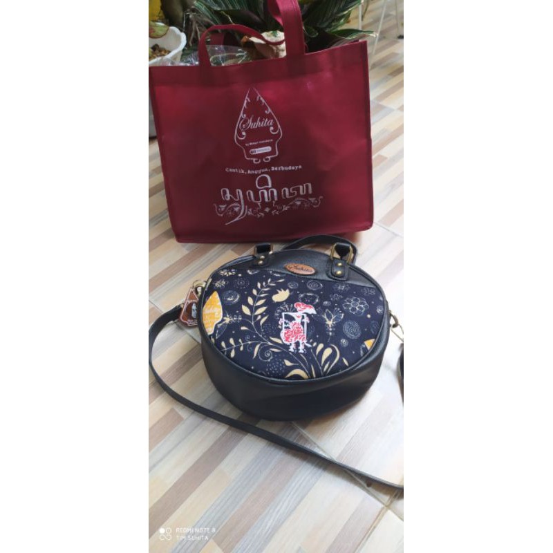Tas Sawitri by Suhita