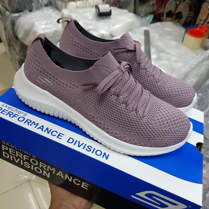 Terlaris Sepatu Skechers Wanita / Skechers Statement / Skechers Cewek