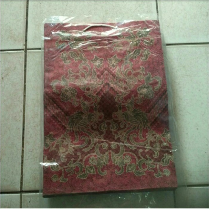 

✨ BISA COD ✨ Paper Bag Corak Batik ukuran Large (25 x 9 x 35 cm).