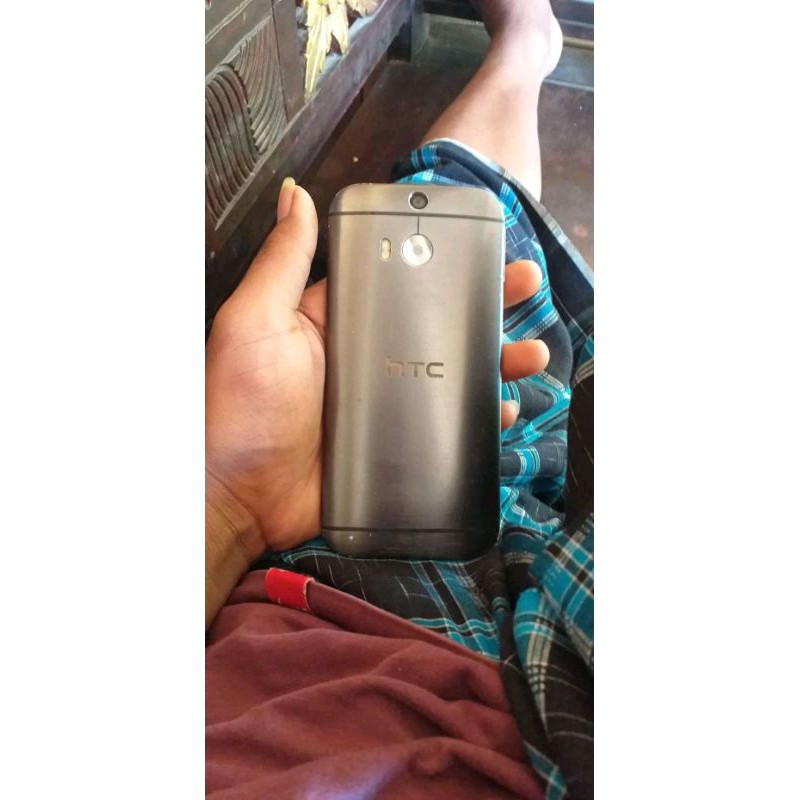 HTC ONE M8