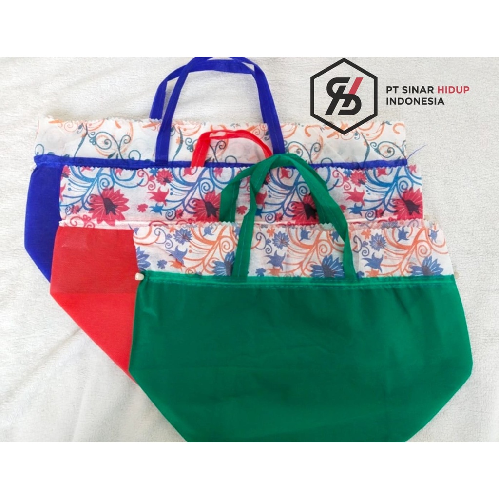 

Goodie Bag Tas Serut Polos Dus 25 x 25 Spunbond Tote Bag Sourvenir Weding Hajatan Perlusin ( 12 Pcs )