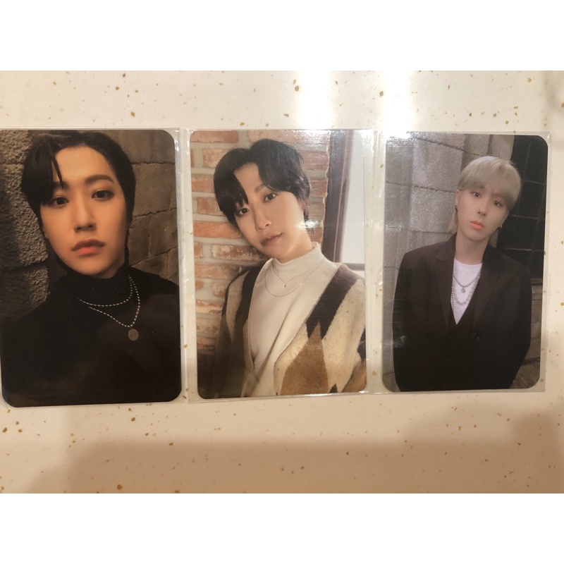 Photocard onewe dongmyeong CyA memory : ilussion
