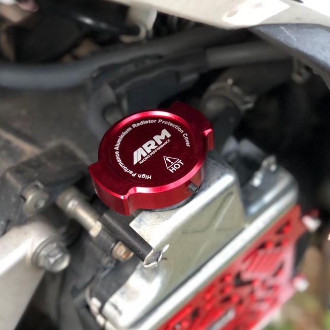 RADIATOR CAP TUTUP RADIATOR ARM FULL CNC NMAX AEROX PCX VARIO CBR TUTUP RADIATOR VARIO TUTUP RADIATOR PCX TUTUP RADIATOR VARIO 160 RADIATOR CAP ARUMI TUTUP RADIATOR LEXI TUTUP RADIATOR NMAX SPION PCX JALU STANG PCX TAMENG AIRBLADE HUGGER AIRBALADE