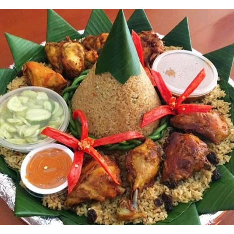 

NASI TUMPENG//nasi kebuli // 10 orang