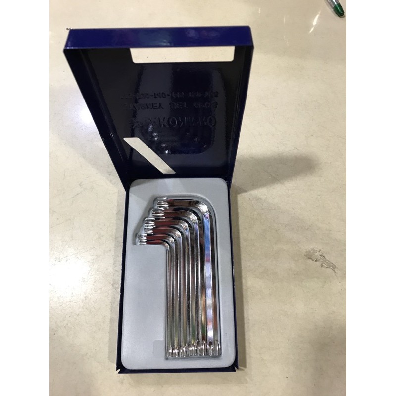 Kunci L bunga pendek lakoni