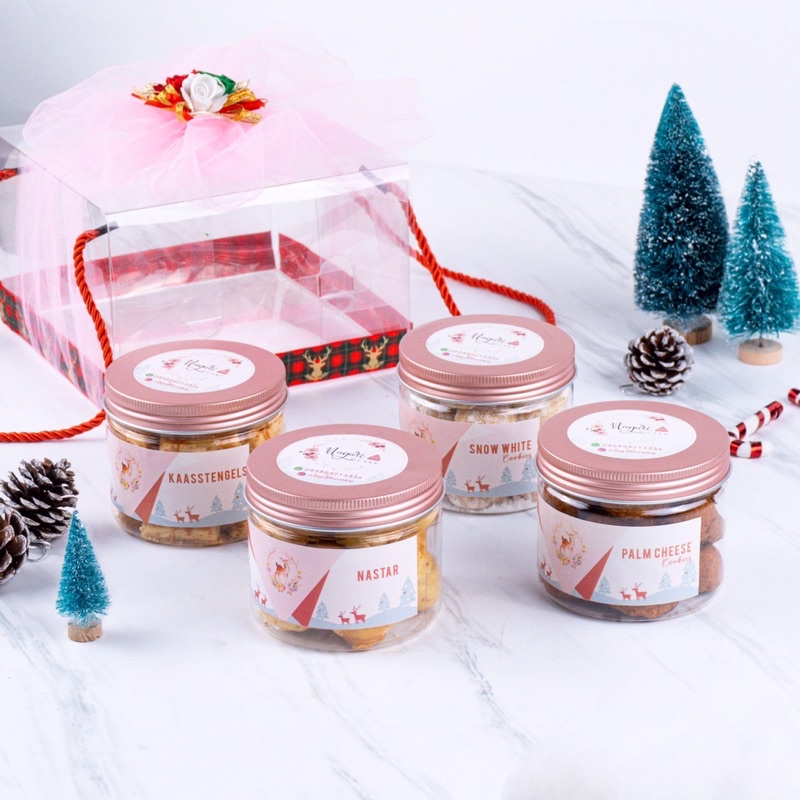 

Christmas New Year Hampers by Nagari Cake