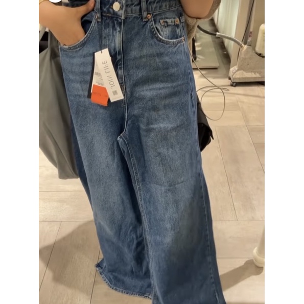 Stradivarius Wide Leg jeans