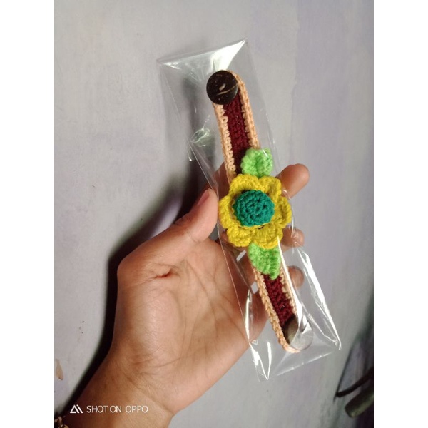 Konektor rajut bunga