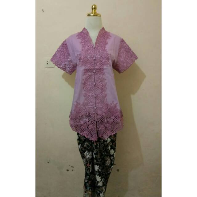 Kebaya Modern Encim Lengan Pendek Magenta Ukuran XL