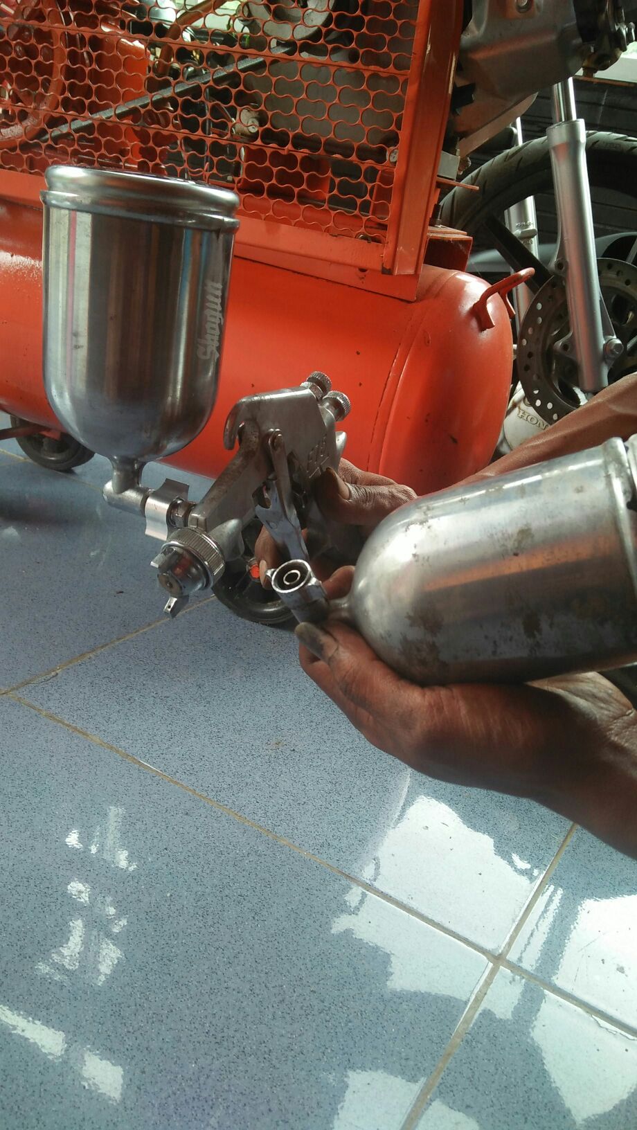 Tabung Spray Gun Shogun F100g 400ml /spray Gun Cup 400ml