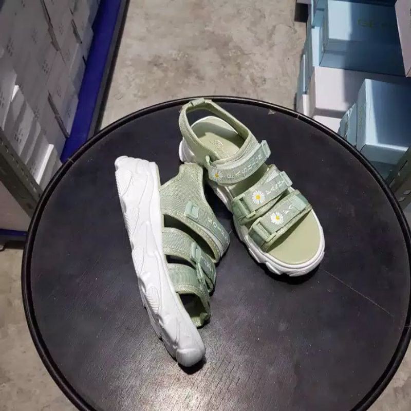 RK Collection - Sepatu Sandal Platform Bunga Daisy-8