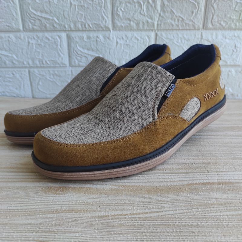 Sepatu Pria Kulit Suede Slip On Kasual Sintetis Premium Sol Karet Original Import