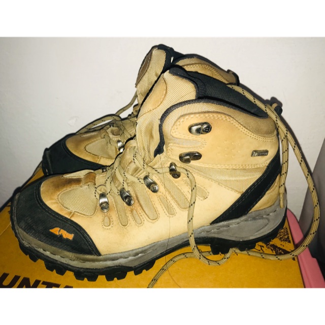 Preloved sepatu gunung outdoor REI original