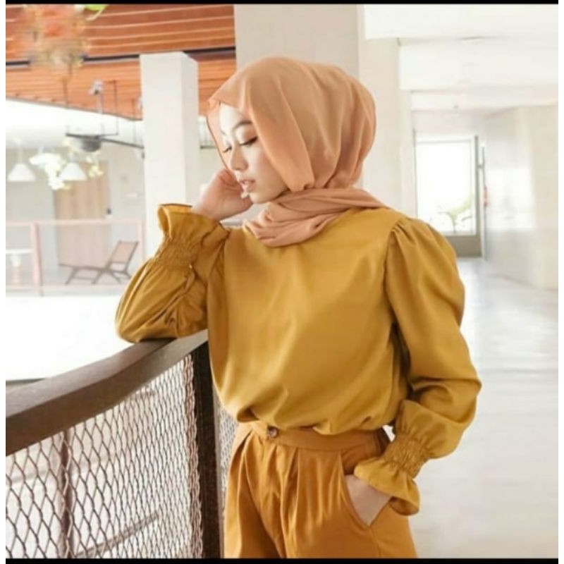 BLOUSE MEGURI REMPEL TANGAN REMPEL