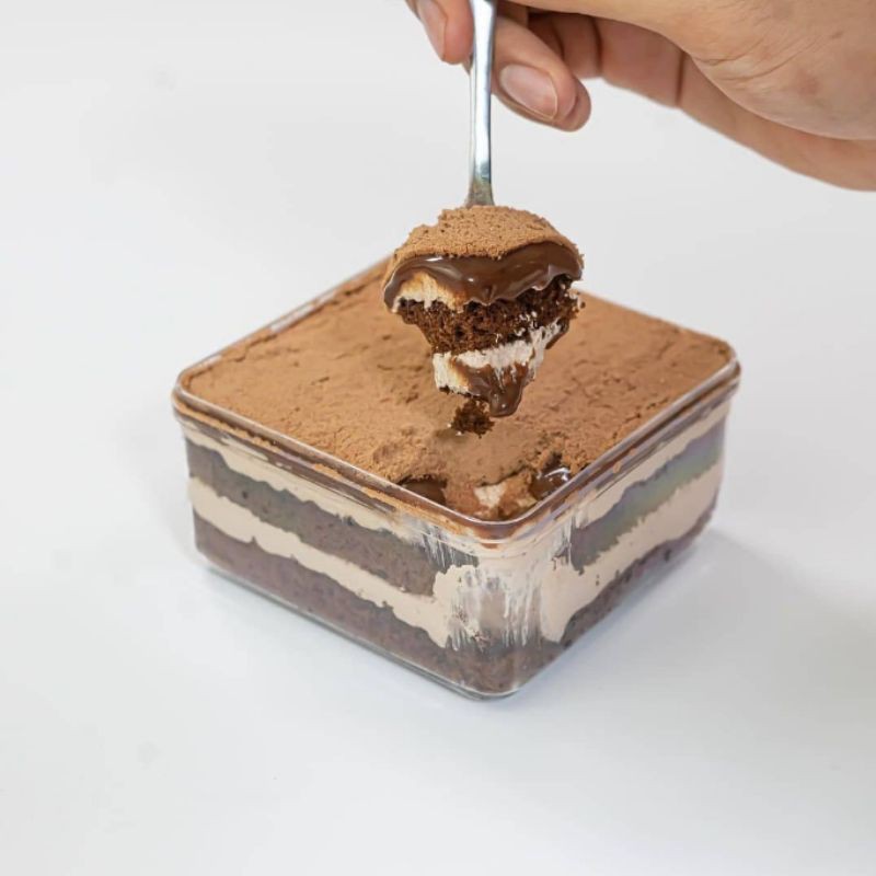 

Milo cake dessert box