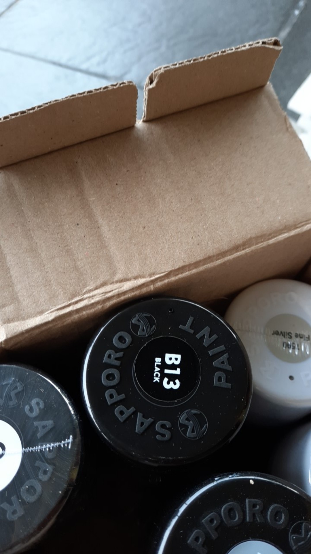 Sapporo Ultimate B13 Black Hitam Kilap Glossy Tahan Bensin 400ml